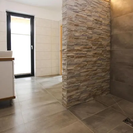 شاليه Gamsknogel Mit Privatem Pool Und Whirlpool انزل