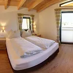 Alpstuga Gamsknogel Mit Privatem Pool Und Whirlpool Inzell