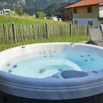 Alpstuga Gamsknogel Mit Privatem Pool Und Whirlpool Inzell