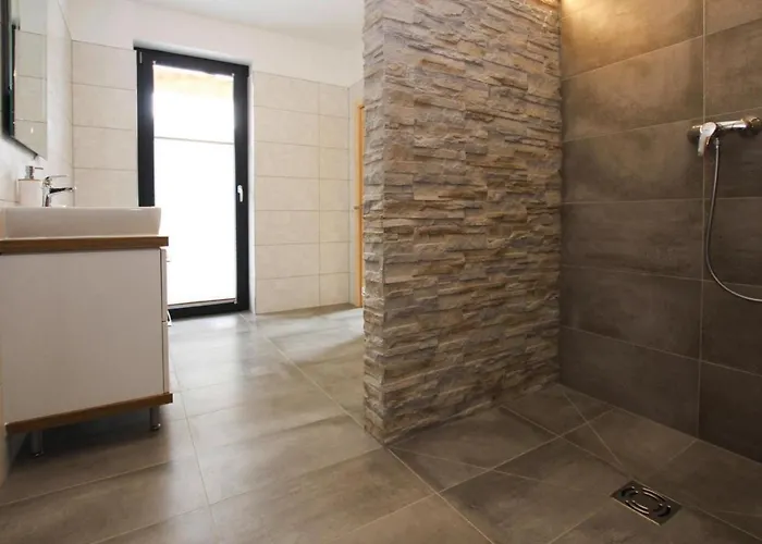 Chalet Gamsknogel Mit Privatem Pool Und Whirlpool Inzell